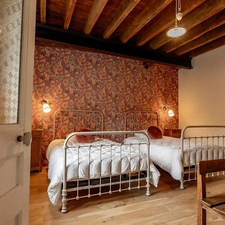 Chez Marguerite Et Bienaime