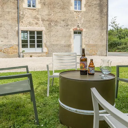 Chez Marguerite Et Bienaime 펜션 *