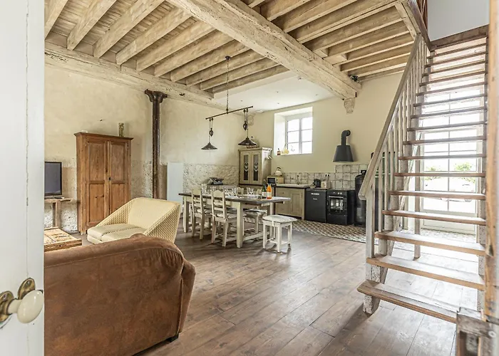 Chez Marguerite Et Bienaime *